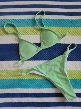 SHEIN Mint Green Ribbed Bikini Top